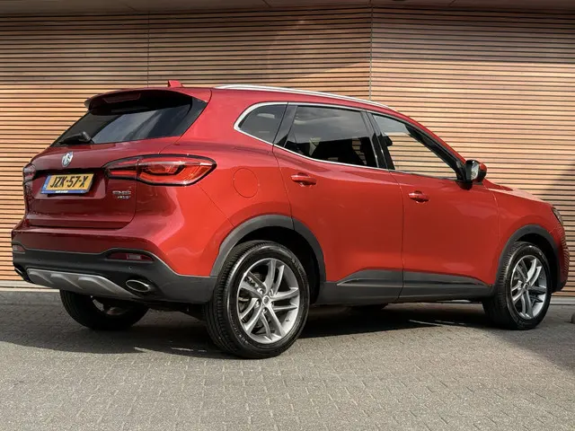 MG EHS 1.5 TGDI Luxury Panoramadak / Leer / Camera