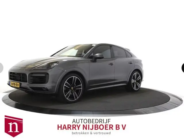 Porsche Cayenne Coupé 3.0 E-Hybrid Sport-Chrono / Sport-Design / 22 'Lm velg / Panoramdak