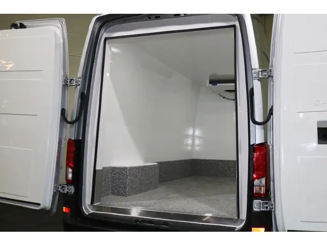 MAN TGE