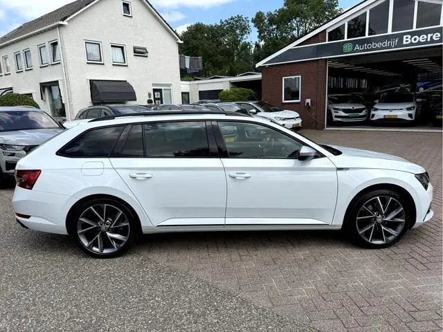 ŠKODA Superb Combi 1.4 TSI iV Sportline Business Panoramadak, Trekhaak
