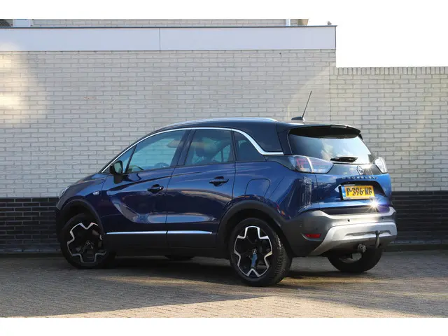 Opel Crossland 1.2 Turbo Ultimate | Trekhaak | Head-up | Panoramadak | Camera | Navigatie