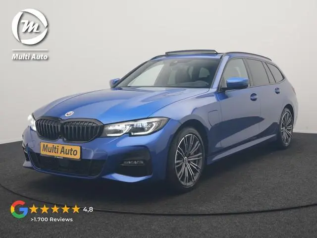 BMW 3-serie Touring 330e M Sport PHEV 293pk Dealer O.H. | SOH 89,2% | Panodak | Head Up | Adaptive C...