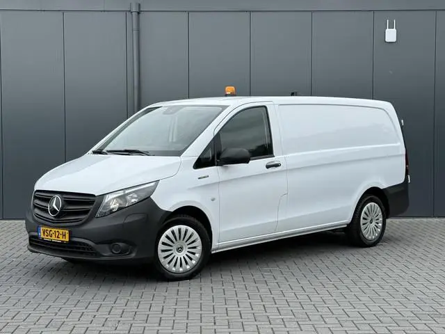 Mercedes-Benz eVito 66 kWh / FULL ELECTRIC / L2H1 / AUTOMAAT / BOTT INRICHTING / 1e EIG. / CAMERA /...