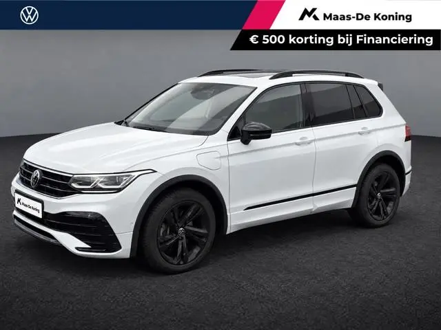 Volkswagen Tiguan 1.4TSIeHybrid 180kW/245PK R-Line Black Style · Panoramadak · Trekhaak · 360°Camera...