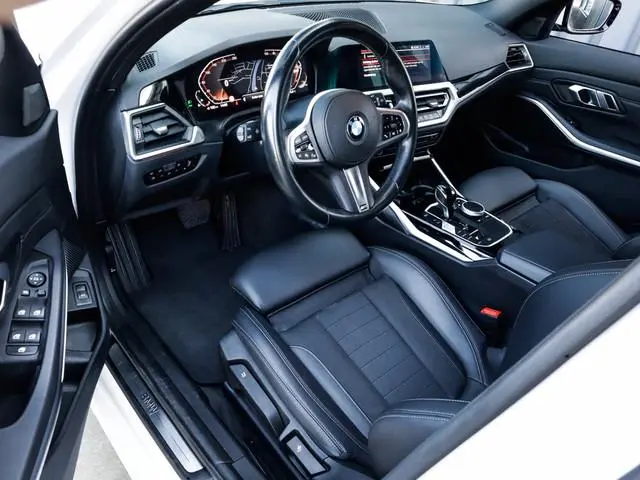BMW 3 Serie Touring M-Sport 2e eig. & Keurig-Onderh. BOVAG Garantie. NL-Auto