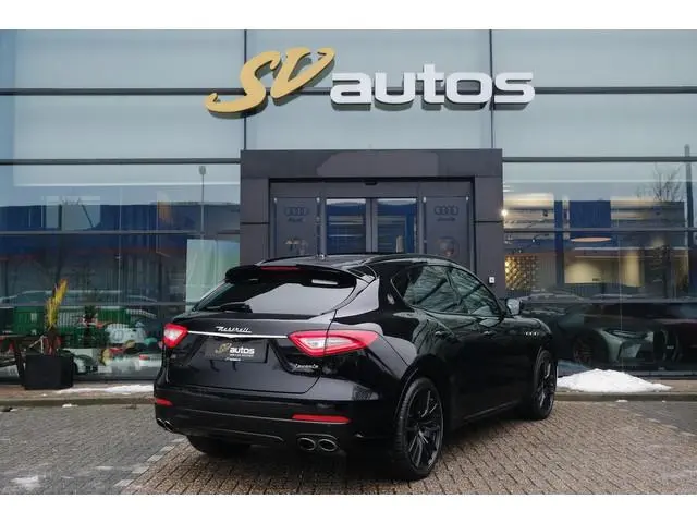 Maserati Levante Gransport 3.0 V6 D 275pk Panoramadak Schaalstoelen VOL!!! Carbon pakket NLauto 21"...