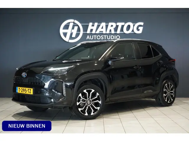 Toyota Yaris Cross 1.5 Hybrid First Edition + PANODAK / HEAD-UP / TREKHAAK