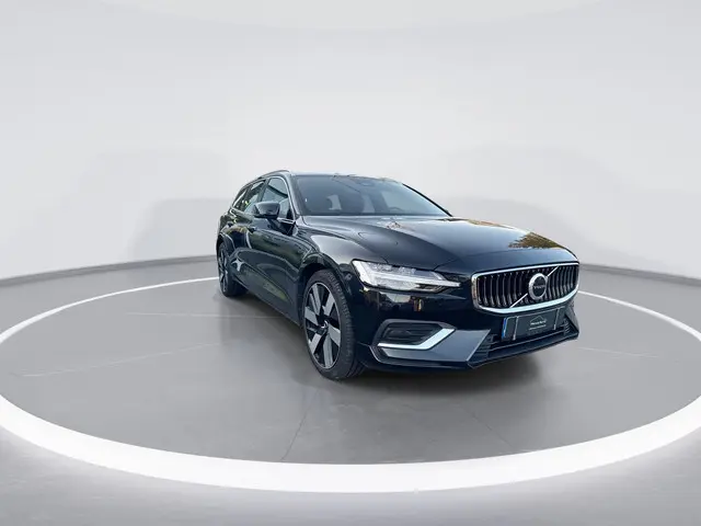 Volvo V60 2.0 B3 Plus Dark |PANO|CARPLAY|STOELVW.|H/K|NAVI|CRUISE|