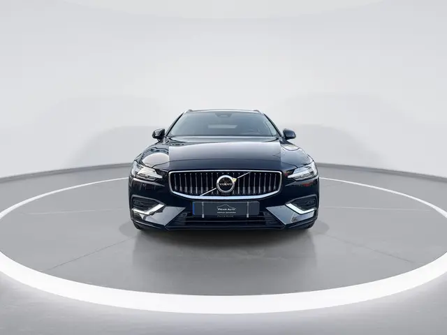 Volvo V60 2.0 B3 Plus Dark |PANO|CARPLAY|STOELVW.|H/K|NAVI|CRUISE|
