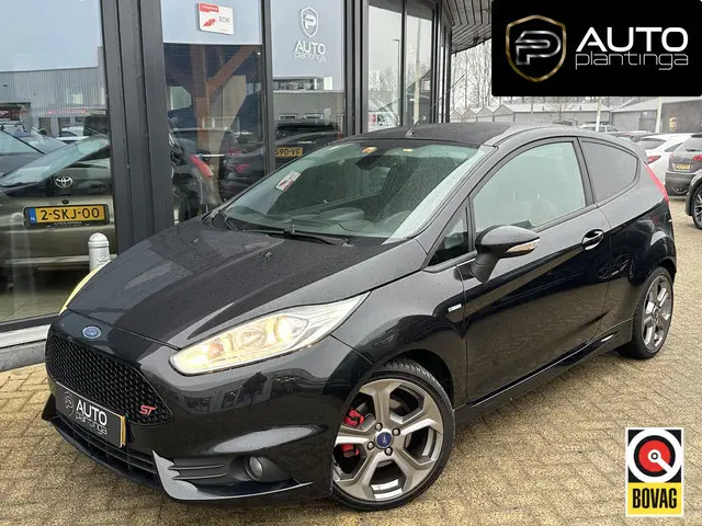 Ford Fiesta 1.6 ST2 182PK | ZEER NETTE STAAT | Dealeronderhouden | Achteruitrijcamera | Recaro | Son...