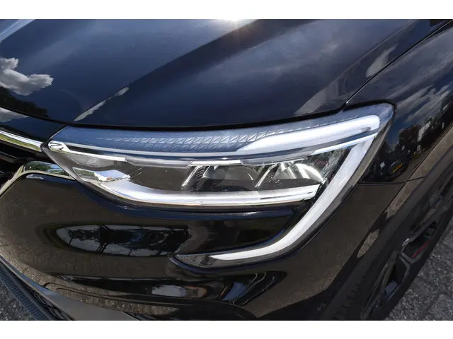 Renault Arkana 1.6 E-Tech Mild Hybrid 145 R.S. Line Automaat / Keyless / Trekhaak / 18'' LM / Parkeerhulp / Leder