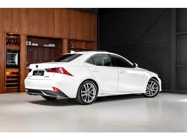 Lexus IS 300h Hybrid F-Sport Line Schuifdak | Stoelverwarming