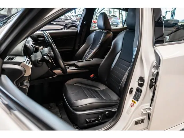 Lexus IS 300h Hybrid F-Sport Line Schuifdak | Stoelverwarming