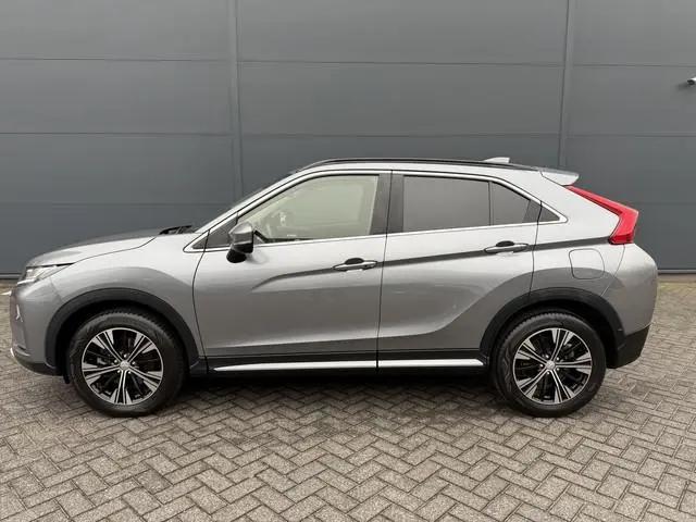 Mitsubishi Eclipse Cross 1.5 DI-T First Edition (Trekhaak (1.600kg) - Camera - Leder incl stoelverwa...