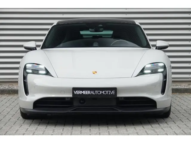 Porsche Taycan Performance 84 kWh | Warmtepomp | Panoramadak | Adaptive Cruise Control | Krijt | Luc...
