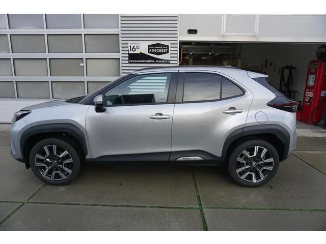 Toyota Yaris Cross 1.5 Hybrid 130 Executive |Navi|Carplay|PDC V+A|Dodehoek|E.a.klep|Stoel en stuurve...
