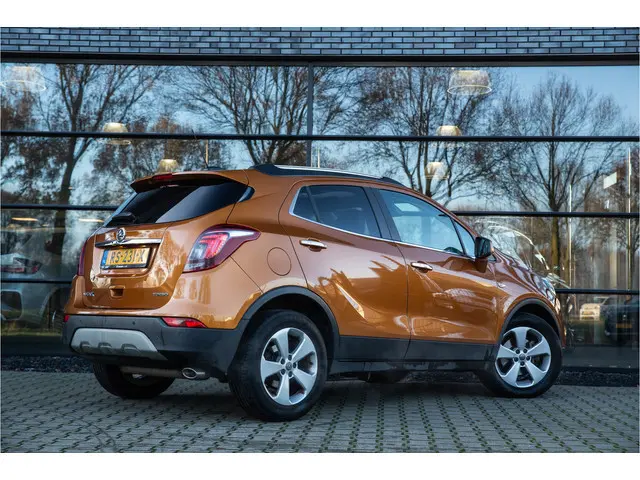 Opel Mokka X 1.4 Turbo Innovation , Panoramadak, Stuur/stoel-verwarming, Achteruitrijcamera,
