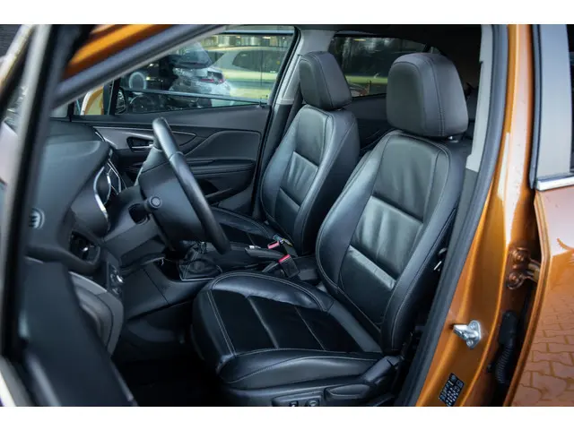 Opel Mokka X 1.4 Turbo Innovation , Panoramadak, Stuur/stoel-verwarming, Achteruitrijcamera,