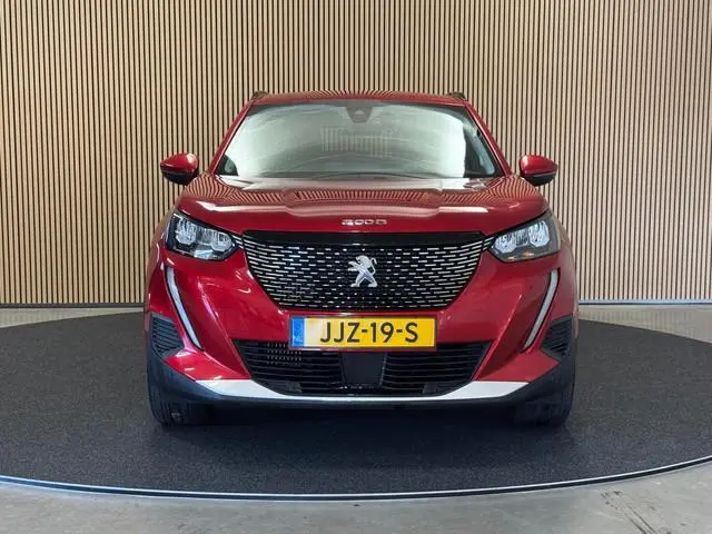 Peugeot 2008 1.2 PureTech 130PK Allure Pack | Carplay | Camera | 3D Dashb. | Stoelverw. | Incl. gara...