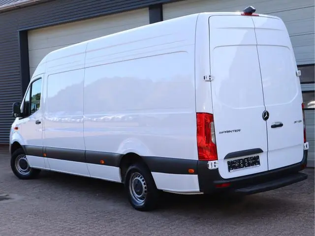 Mercedes-Benz Sprinter 317 CDI Automaat L3H2 Pro - Nieuw Model - LED - Mbux - Camera - Cruise