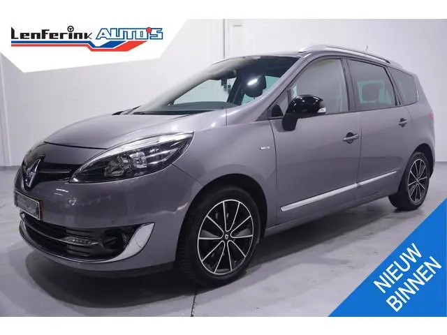 Renault Grand Scénic 1.2 TCe Bose 2e eigen. Navigatie pano-dak 17"-lmv PDC v+a 4-seizoenen banden ha...