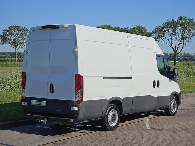 IVECO DAILY 35S14       l2h2 airco euro6!