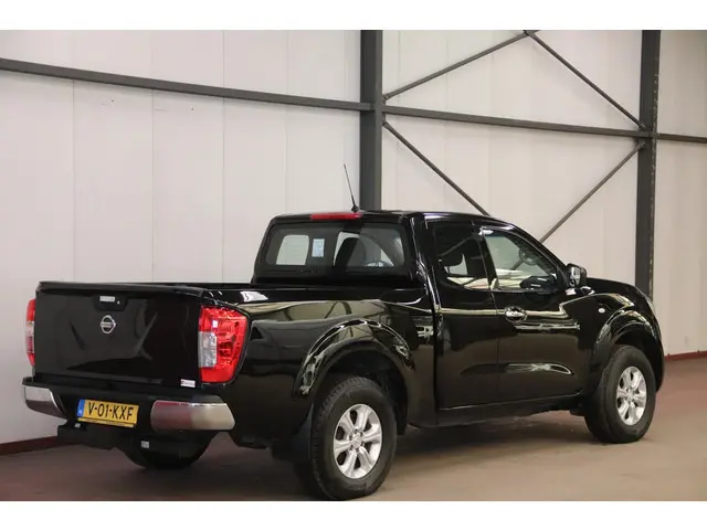 Nissan NAVARA 2.3 dCi PICK UP 4X4
