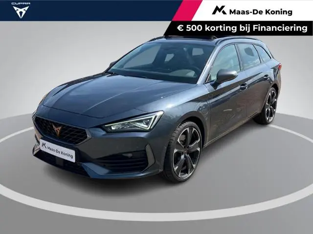CUPRA Leon Sportstourer 1.4e-Hybrid 245pk VZ Business · Panoramadak · Camera · Navigatie · Apple/And...