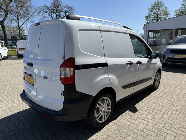 Ford Transit Courier