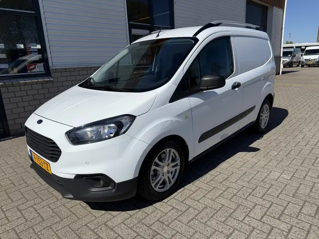 Ford Transit Courier