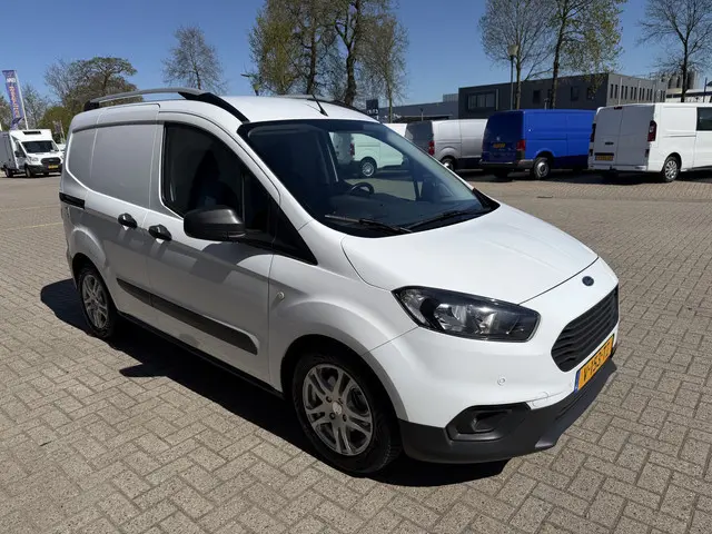 Ford Transit Courier