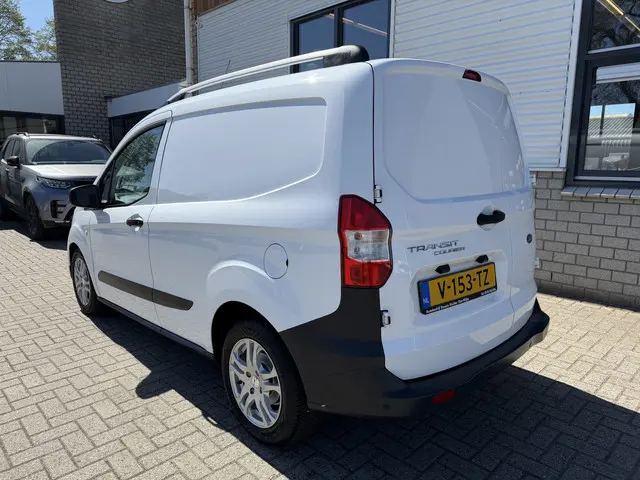 Ford Transit Courier