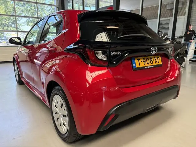Toyota Yaris 1.5 Hybrid Active Camera, Adaptc. Cruise, Carplay Navi