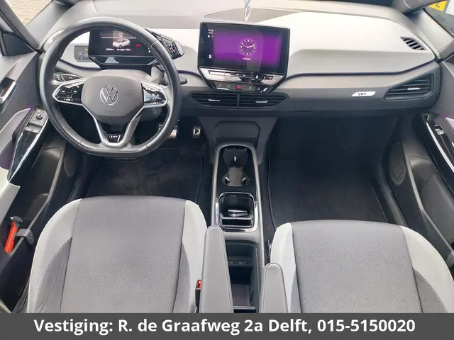 Volkswagen ID.3 First Plus Two Tone 58 kWh SOH 89% | Navigatie | Camera |