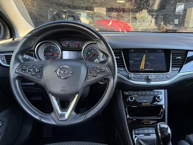 Opel Astra Sports Tourer 1.0 Innovation ✓1e Eigenaar✓Camera✓Trekhaak✓Carplay✓Navi✓Halfleder✓105pk✓Pd...