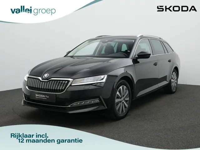 Skoda Superb Combi 1.4 TSI iV 218 pk DSG Business Edition Plus | Trekhaak | Geheugenstoel | Matrix L...