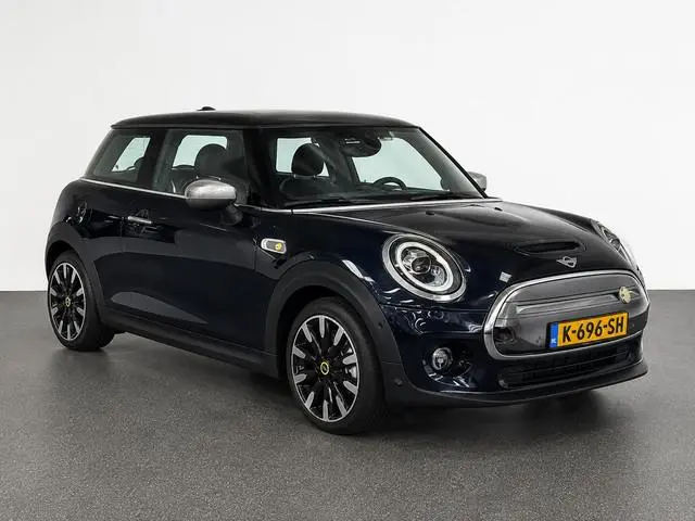 MINI Electric Charged 33 kWh SoH 97% Panoramadak Harman Kardon Camera Leder Navigatie Professional C...