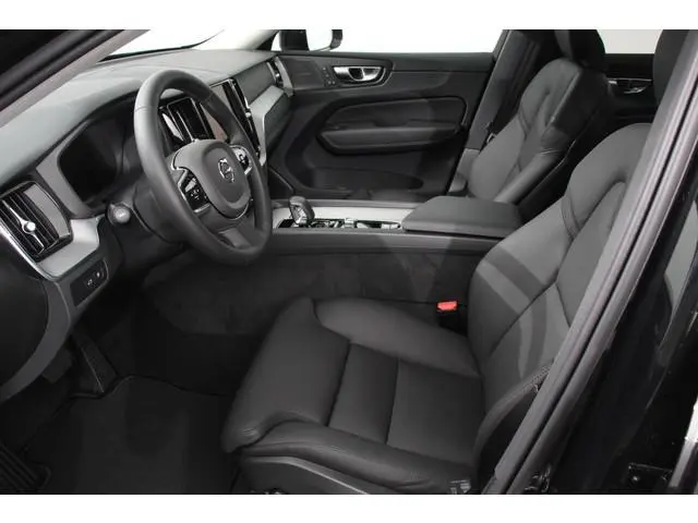 Volvo XC60 2.0 T6 Plug-in hybrid AWD Plus Dark Adaptieve cruise control Leder Navigatie Google Harma...