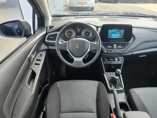 Suzuki S-Cross