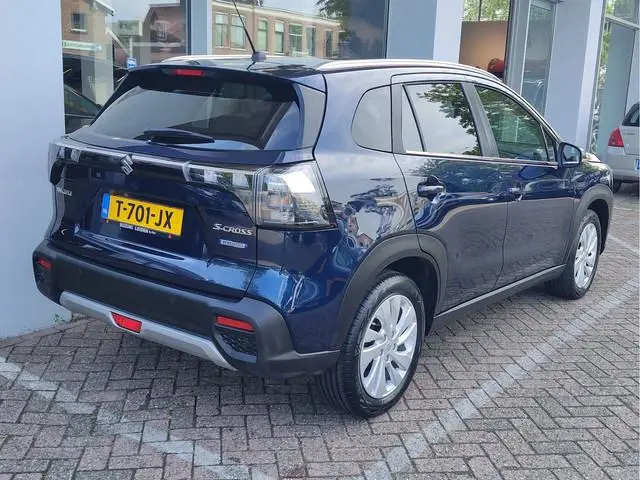 Suzuki S-Cross