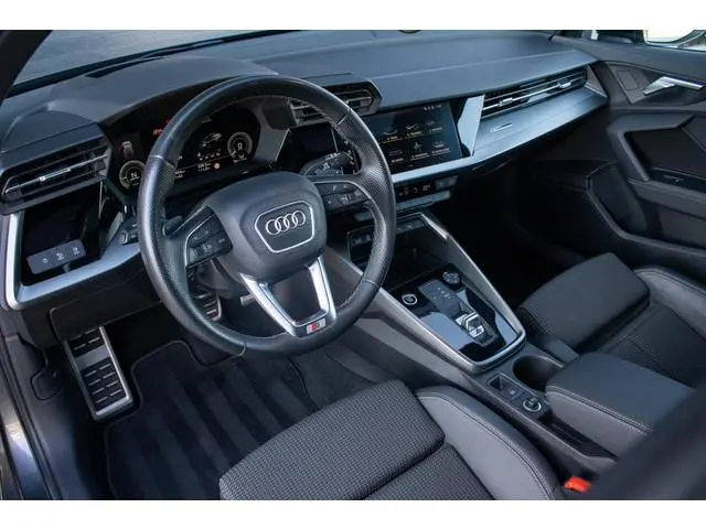 Audi A3 Sportback 45 TFSIe S edition Competition HUD PANO CAMERA LED ACC MAXTON