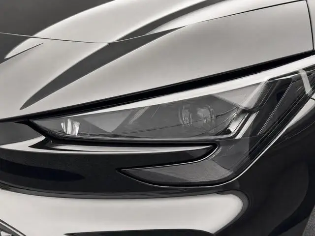 CUPRA Born Performance 61 kWh 190 PK l 19" Storm Copper l Side Assist l Elektrische stoelen l Leverb...