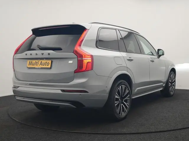 Volvo XC90 T8 Recharge AWD Plus Dark Long Range 7 Persoons PHEV 456pk Dealer O.H. | Trekhaak Af Fabr...