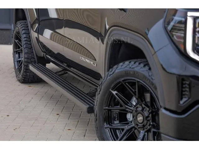 GMC Sierra