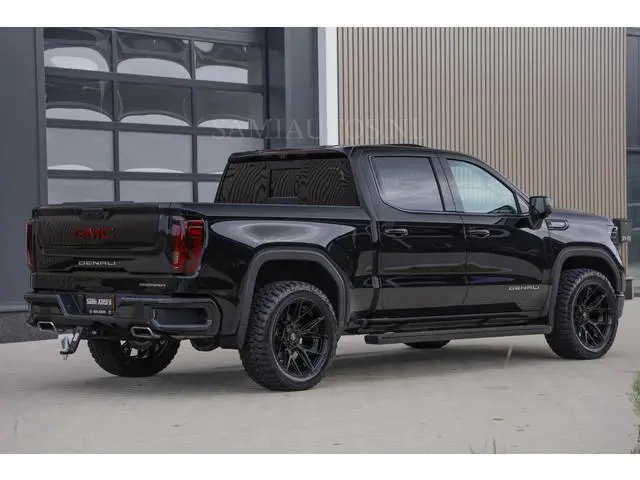 GMC Sierra