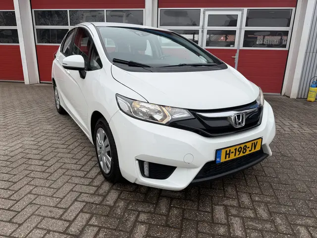 Honda Jazz 1.3 i-VTEC 102 PK |  Trend | Airco | Multimedia scherm |
