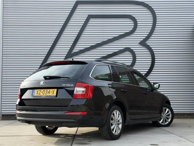 Skoda Octavia Combi 1.2 TSI Greentech Style Navi|Clima|Cruise|PDC V+A|Stoelverwarming|Bluetooth|6 Ba...