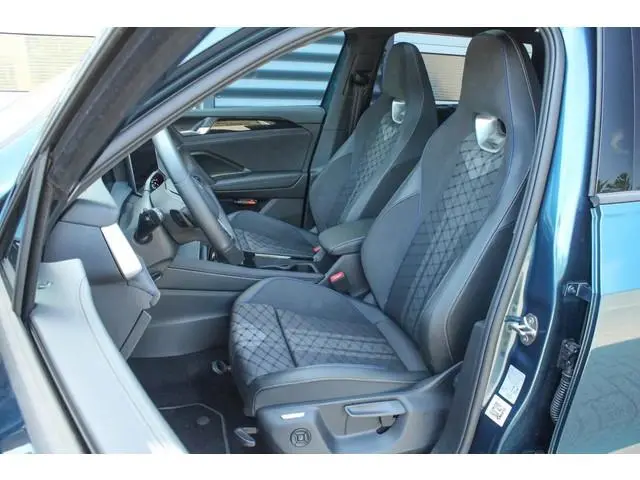 Volkswagen Tayron 1.5 eHybrid plug-hybride R-Line Edition 204pk 20inch 2026 km 10.000 Trekhaak| Head...