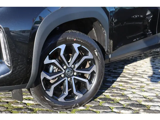 Toyota Yaris Cross 1.5 Hybrid 115 Dynamic, Comort Pack BSM, Parkeersensoren, Parkeercamera, Stoel en...