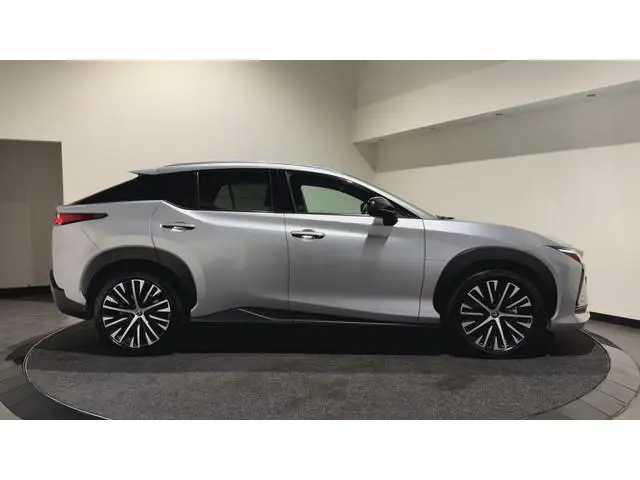Lexus RZ 450e Executive Line 71 kWh | Leder interieur | Stoelen verwarmd & gekoeld | Keyless | Soh (...